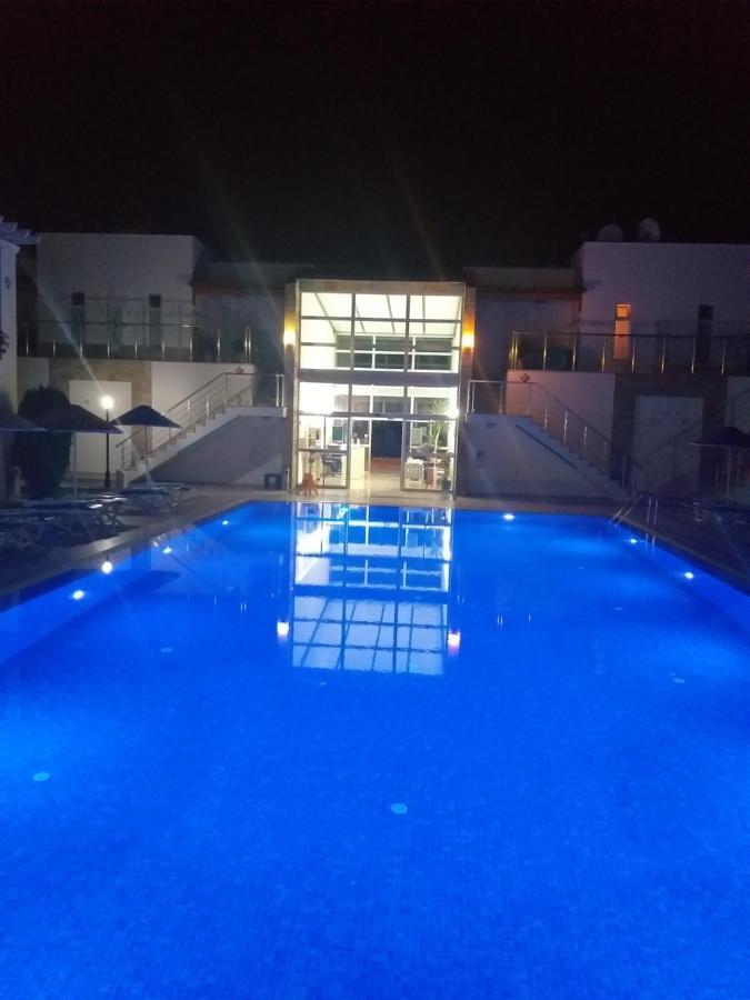 Paradise Apart Hotel Битез Экстерьер фото