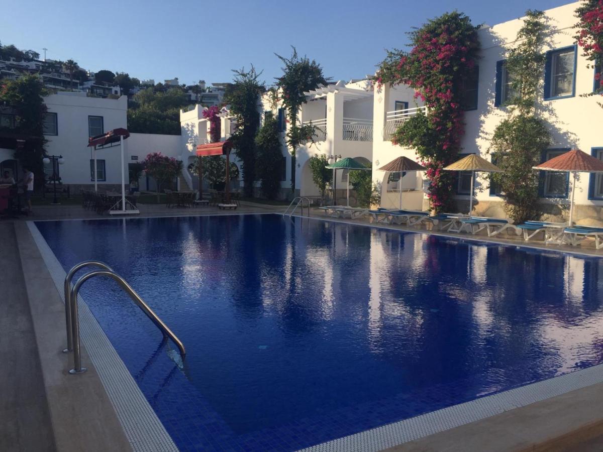 Paradise Apart Hotel Битез Экстерьер фото