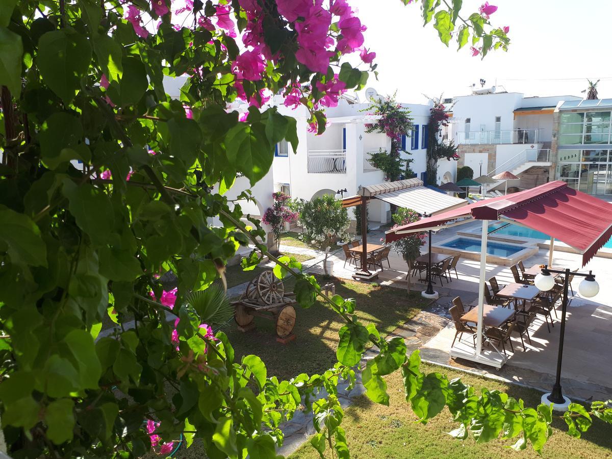 Paradise Apart Hotel Битез Экстерьер фото