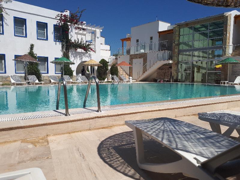 Paradise Apart Hotel Битез Экстерьер фото