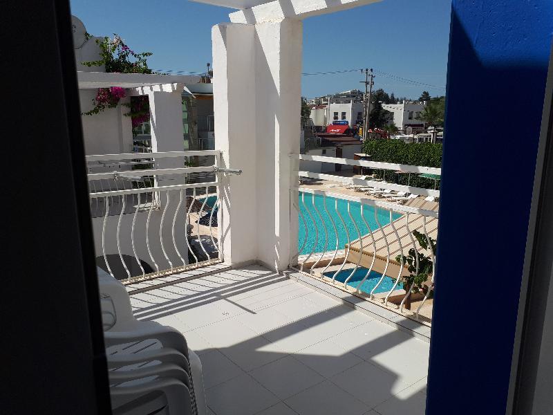 Paradise Apart Hotel Битез Экстерьер фото