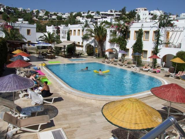 Paradise Apart Hotel Битез Экстерьер фото