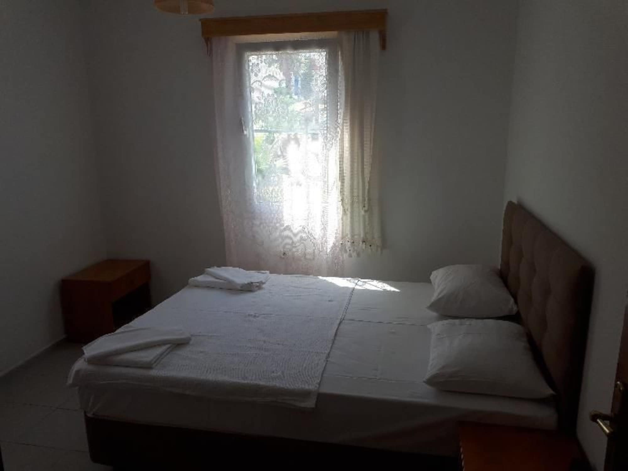 Paradise Apart Hotel Битез Экстерьер фото