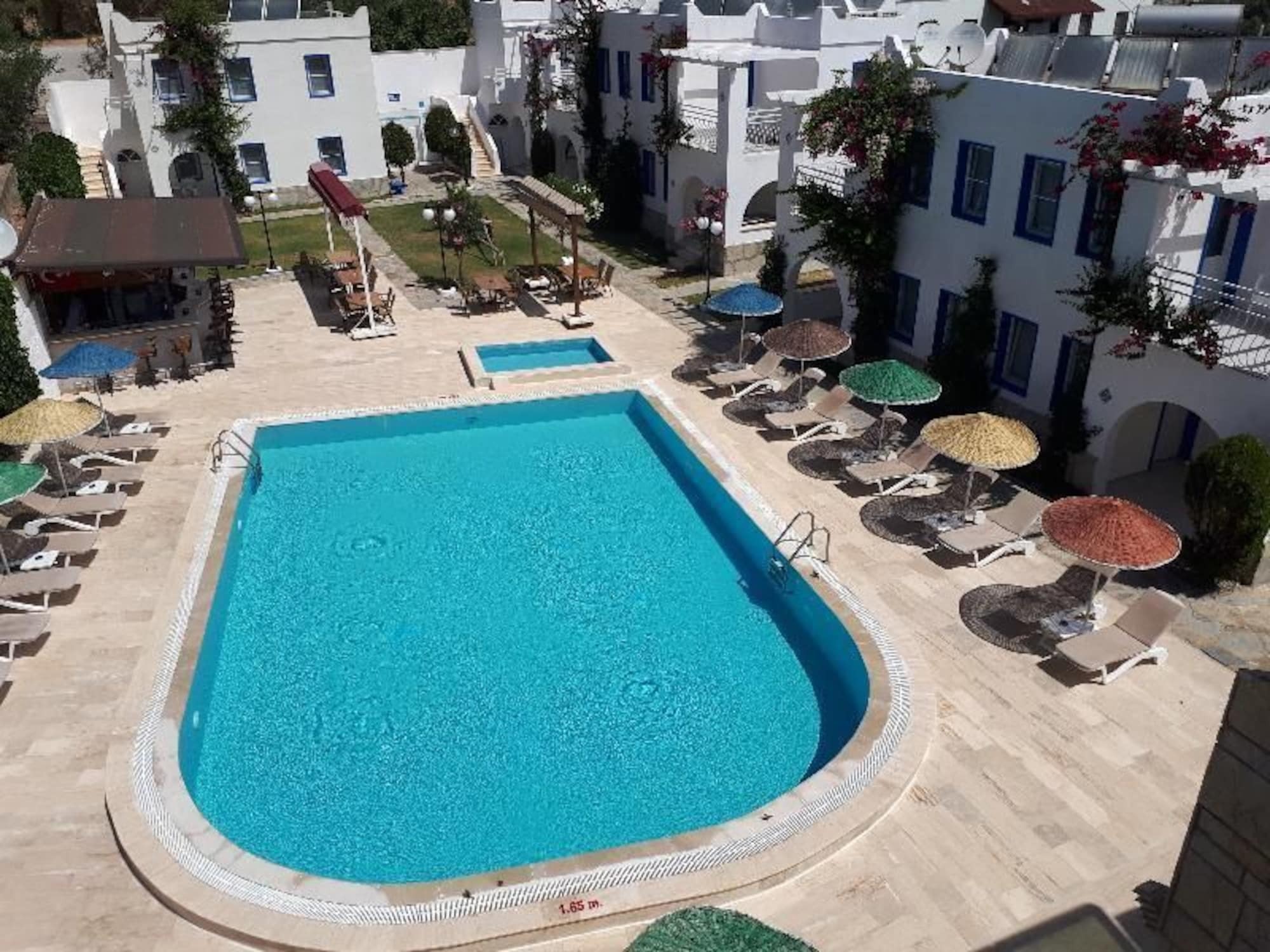 Paradise Apart Hotel Битез Экстерьер фото
